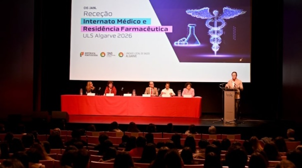 Loul&eacute; deu as boas-vindas a m&eacute;dicos internos e a farmac&ecirc;uticos do Algarve 