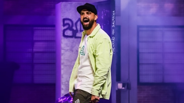 Humorista brasileiro Thiago Ventura regressa a Portugal e Faro &eacute; uma das cidades que o vai receber