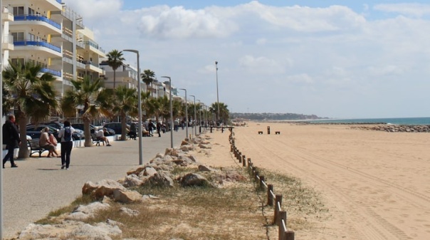 Governo assina contrato para alimenta&ccedil;&atilde;o artificial das praias entre Quarteira e Garr&atilde;o