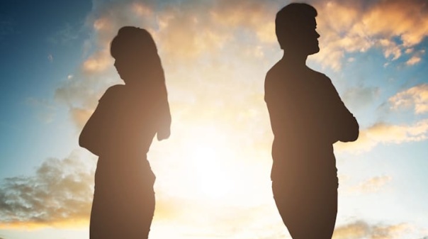 Riscos de se envolver com uma pessoa (muito) diferente de si