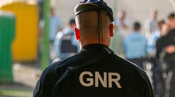 GNR apreende &aacute;lcool, tabaco e m&aacute;quinas de jogo em opera&ccedil;&atilde;o nacional