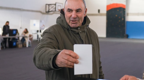 Presidenciais: Humberto Correia exerceu direito de voto em Olh&atilde;o 