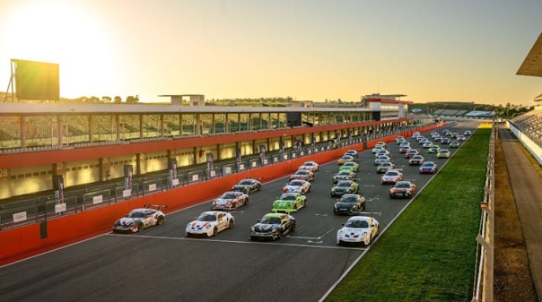 Porsche abre temporada no Aut&oacute;dromo do Algarve