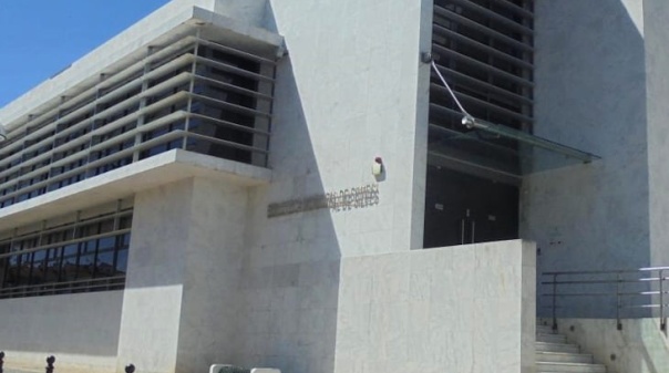 M&aacute;rcia Gamito leva hist&oacute;rias m&aacute;gicas &agrave; Biblioteca Municipal de Silves