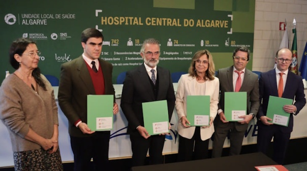 Com Hospital Central no horizonte, Tiago Botelho e Ant&oacute;nio Pina preocupados com futuro da unidade de Faro 
