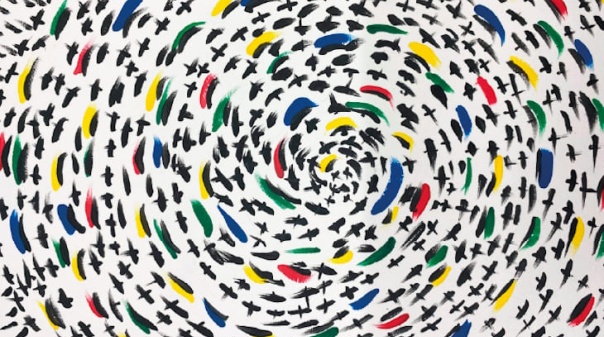 Silvia Cavelti apresenta &laquo;linguagem visual &uacute;nica&raquo; na Pra&ccedil;a do Mar, em Quarteira