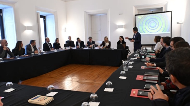 Secret&aacute;rio de Estado do Turismo reuniu em Loul&eacute; com munic&iacute;pios e empres&aacute;rios sobre execu&ccedil;&atilde;o do PRR