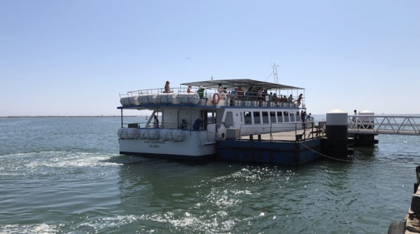 Associa&ccedil;&atilde;o diz que bilhete para transportar 'trolleys' na Ria Formosa foi criado sem ouvir moradores