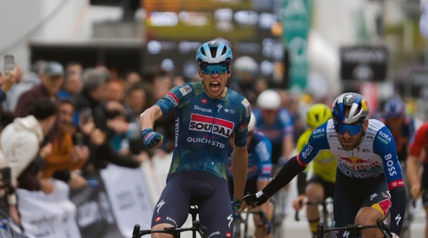 Volta ao Algarve: Franc&ecirc;s Paul Magnier vence etapa inaugural e &eacute; o primeiro l&iacute;der