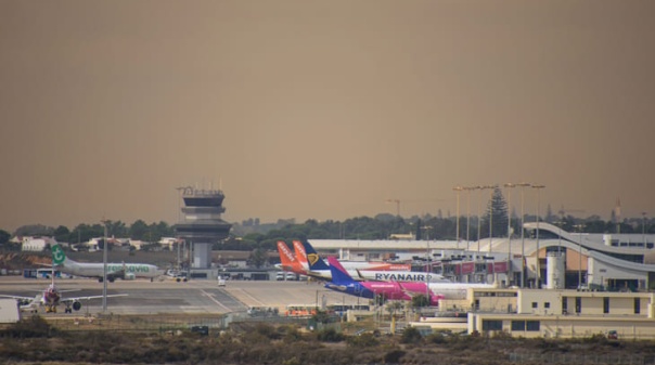 Aeroporto Gago Coutinho ativou alerta vermelho por suspeita de inc&ecirc;ndio numa aeronave 