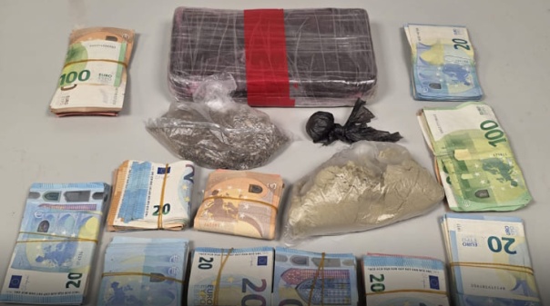 PSP de Lagos deteve homem que circulava a alta velocidade e com droga no carro