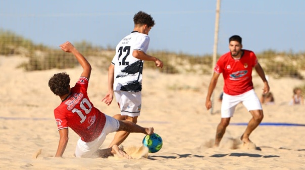 Liga Algarve Futebol de Praia abre inscri&ccedil;&otilde;es em breve 