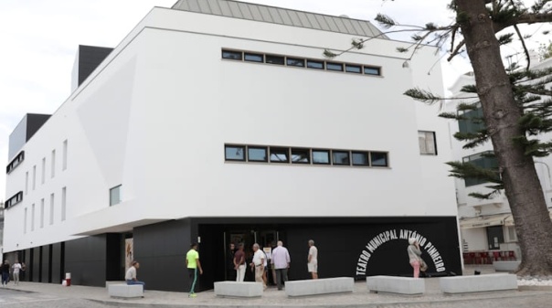 &ldquo;Catarina e a Beleza de Matar Fascistas&rdquo; no Teatro Municipal Ant&oacute;nio Pinheiro 