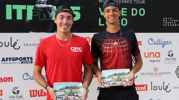 Tiago Pereira recupera t&iacute;tulo de pares em Vale do Lobo depois de perder nas meias-finais de singulares
