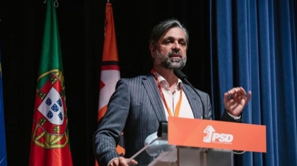 Crist&oacute;v&atilde;o Norte reeleito presidente da distrital do PSD do Algarve