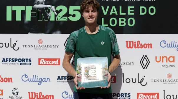 Toby Samuel vence Vale do Lobo Open e aproxima-se de Roland-Garros