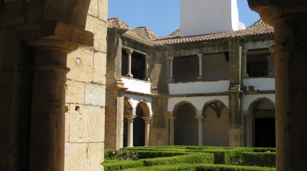 Museu Municipal de Faro inaugura exposi&ccedil;&atilde;o de arte portuguesa de cole&ccedil;&atilde;o particular