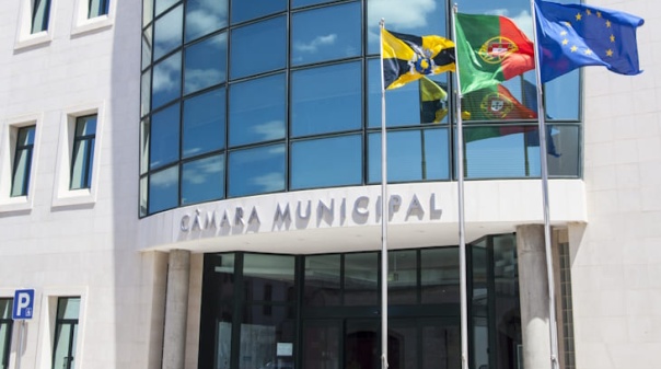 Munic&iacute;pio de Lagoa lan&ccedil;a concursos para 37 postos de trabalho e cargo de dire&ccedil;&atilde;o