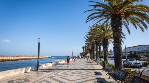 Postais e espet&aacute;culos v&atilde;o assinalar Dia Mundial da Poesia em Lagos