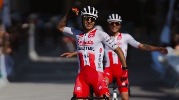 Argentino Nicol&aacute;s Tivani triunfa na Cl&aacute;ssica da Primavera