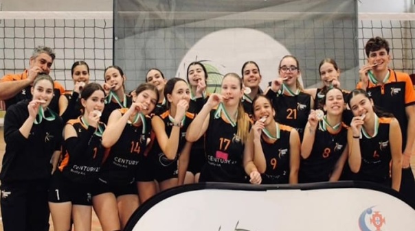 Voleibol: Equipa feminina do Atl&eacute;tico Clube de Albufeira conquista dobradinha na Ta&ccedil;a Regional do Alentejo e Algarve   