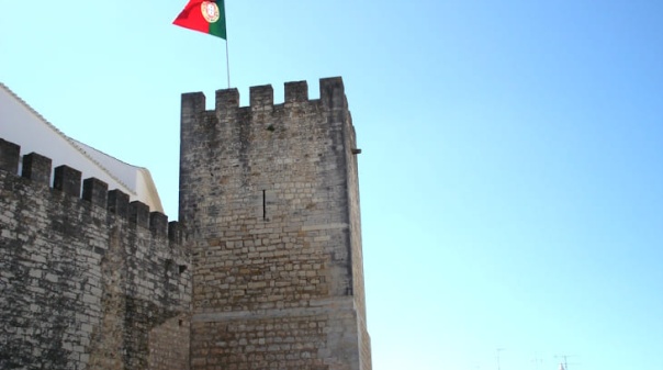 Fam&iacute;lias convidadas a &ldquo;decalcar&rdquo; Centro Hist&oacute;rico de Loul&eacute;