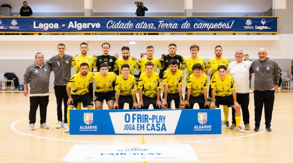 Son&acirc;mbulos FLA vence Ta&ccedil;a do Algarve de Futsal Masculino