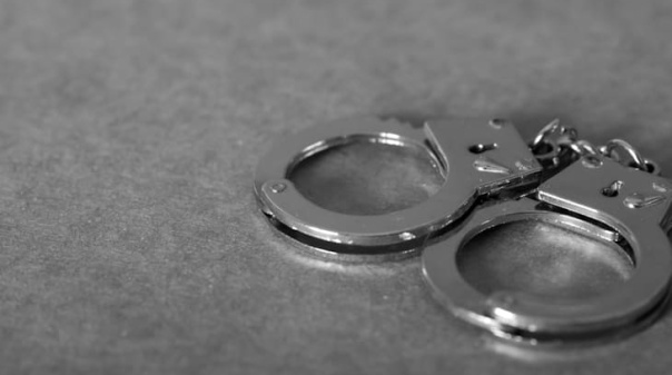 PJ det&eacute;m tr&ecirc;s suspeitos de viola&ccedil;&atilde;o de menor em Portim&atilde;o