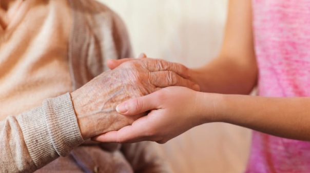 Sess&otilde;es sobre sa&uacute;de mental do cuidador informal em Monchique e Olh&atilde;o