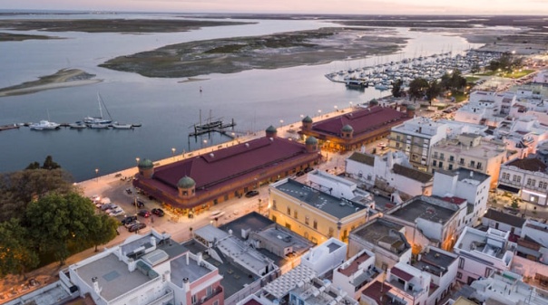 Exposi&ccedil;&atilde;o fotogr&aacute;fica em Olh&atilde;o evidencia impactos da urbaniza&ccedil;&atilde;o e eros&atilde;o costeira