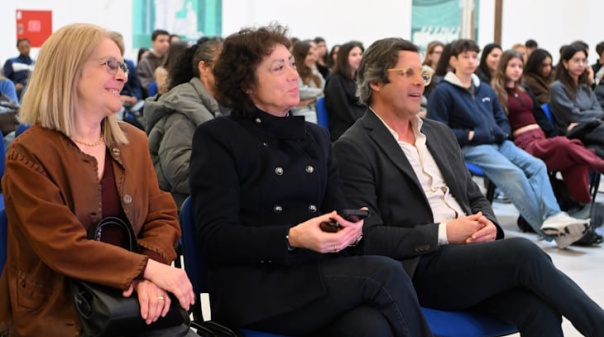 Equipa especializada foi a Loul&eacute; explicar requisitos de acesso ao ensino superior