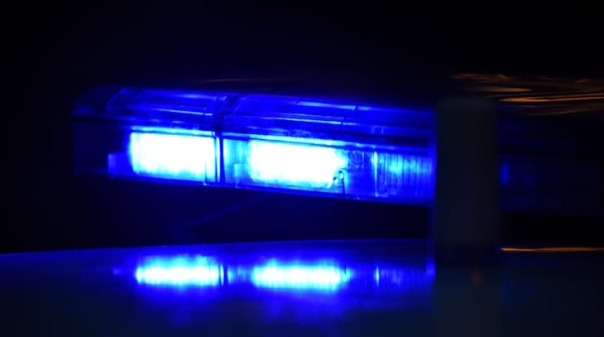 Homem detido em Albufeira ap&oacute;s invadir esplanada com viatura