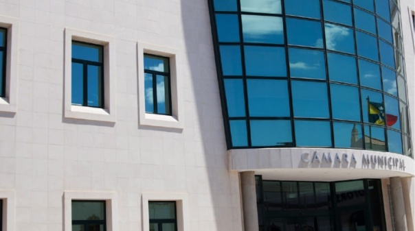 C&acirc;mara de Lagoa abre concursos para 19 postos de trabalho