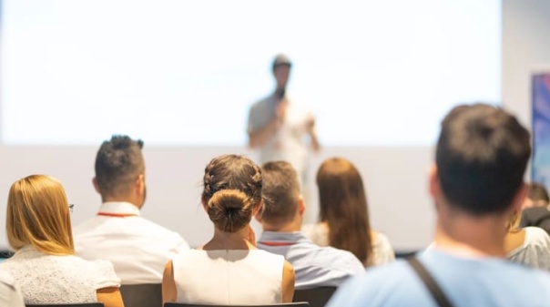 Se &eacute; membro ou dirigente associativo, esta forma&ccedil;&atilde;o da C&acirc;mara de Olh&atilde;o &eacute; para si