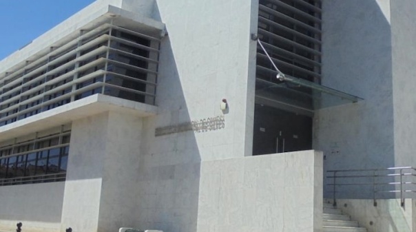 Biblioteca de Silves recebe confer&ecirc;ncia sobre papel das comunidades na gest&atilde;o do territ&oacute;rio