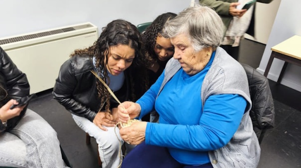 Jovens do concelho de Silves trocam experi&ecirc;ncias com artes&atilde;os locais