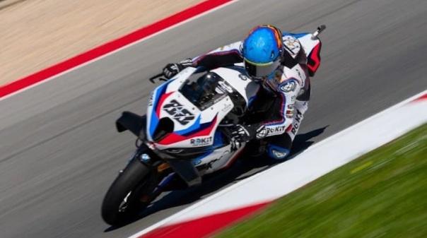 Miguel Oliveira em terceiro na corrida Superpole das Superbikes em Portim&atilde;o