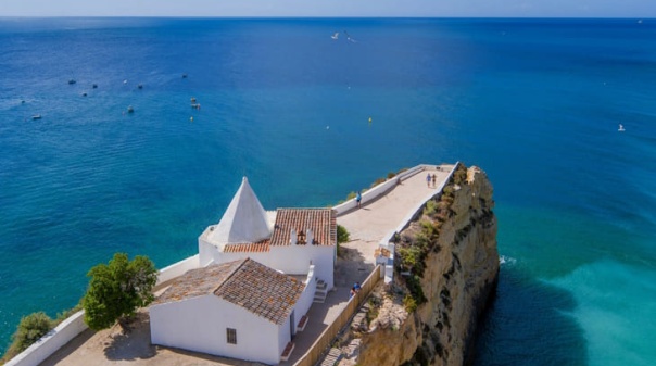 Turismo algarvio registou em fevereiro trajet&oacute;ria de crescimento 