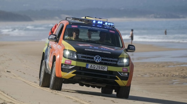Autoridade Mar&iacute;tima Nacional refor&ccedil;a assist&ecirc;ncia a banhistas at&eacute; 12 de abril devido ao calor