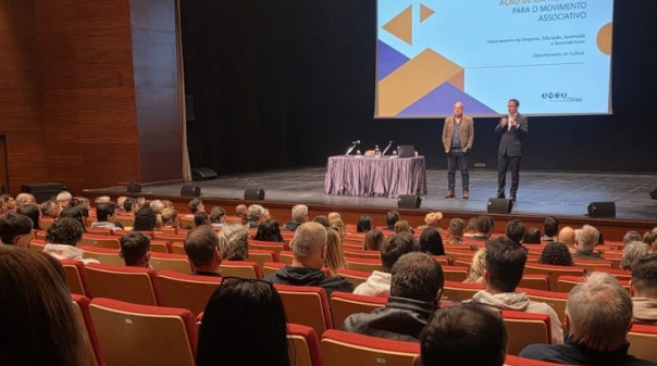 Mais de uma centena de dirigentes associativos receberam forma&ccedil;&atilde;o em Olh&atilde;o