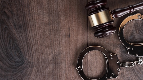 Professor de surf acusado por tentar matar nadador-salvador em Albufeira