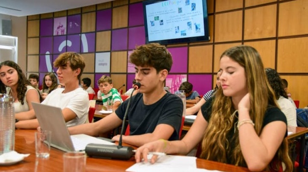 Alunos de Loul&eacute; v&atilde;o apresentar propostas na Assembleia Municipal Jovem