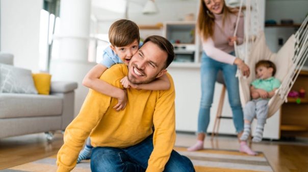 F&oacute;runs de Sa&uacute;de Mental sensibilizam comunidade de Lagoa para a parentalidade positiva