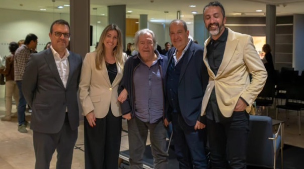 Olh&atilde;o acolheu S&eacute;rgio Godinho com o seu mais recente livro