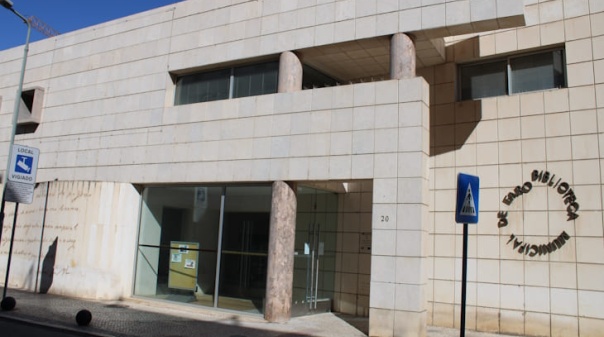 Biblioteca de Faro reserva sess&atilde;o dedicada &agrave; partilha de experi&ecirc;ncias de vida e supera&ccedil;&atilde;o 