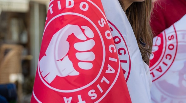 Deputados socialistas eleitos pelo Algarve exigem repara&ccedil;&atilde;o urgente do tro&ccedil;o da EN2