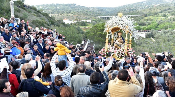 Loul&eacute; espera por milhares de fi&eacute;is e turistas na Festa Grande da M&atilde;e Soberana