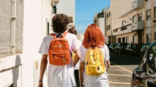 Festival Mochila leva em maio a Faro Sam the Kid e Dino d'Santiago