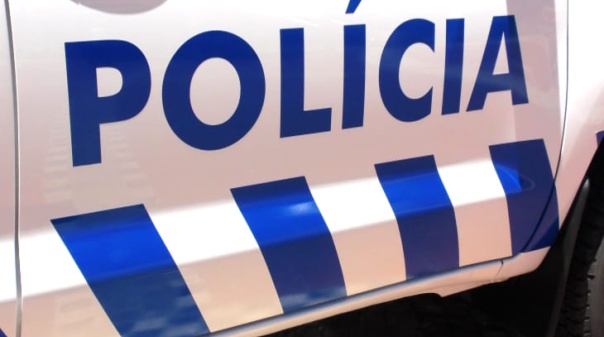 Mulher detida por n&atilde;o pagar artigos de loja em Portim&atilde;o  