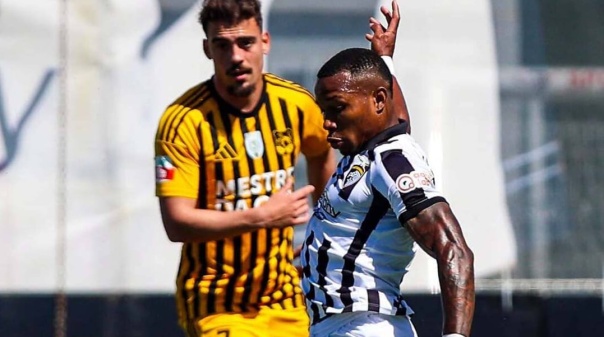II Liga: Portimonense bate Lusit&acirc;nia de Lourosa com reviravolta nos descontos
